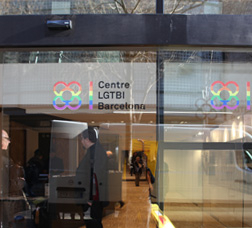 Façana del Centre LGTBI de Barcelona